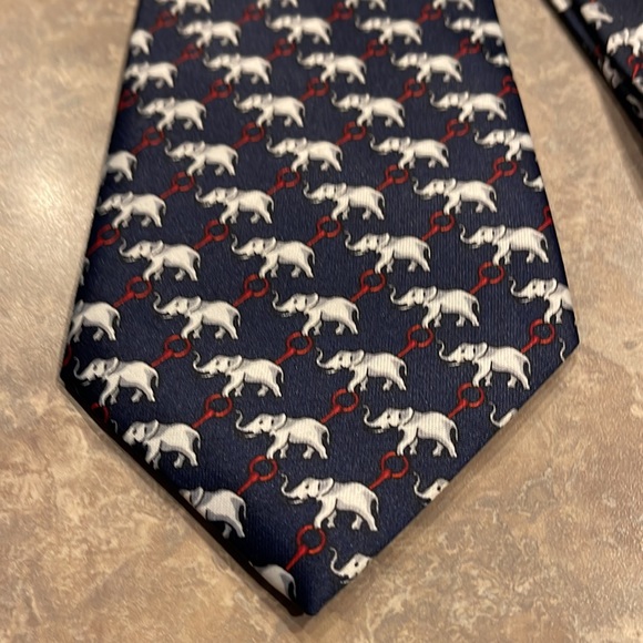 Rene Chagal Italian Design Tie - Picture 2 of 4